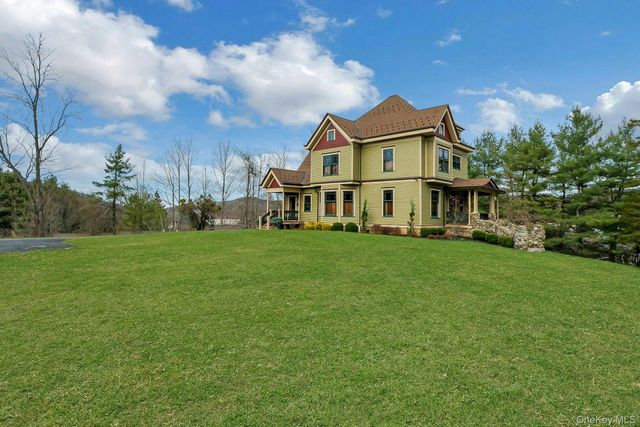 2 Pine Hill Road, Chester, NY 10918