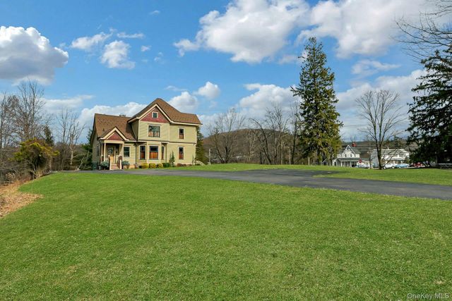 2 Pine Hill Road, Chester, NY 10918