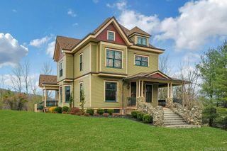 2 Pine Hill Road, Chester, NY 10918