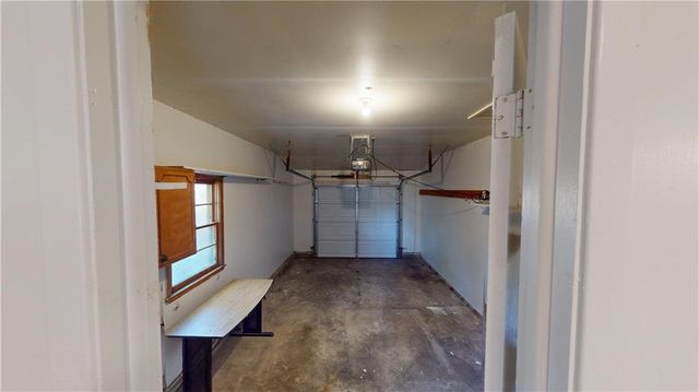 1305 W Allison Street, Nevada, MO 64772