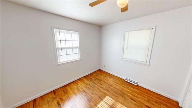 1305 W Allison Street, Nevada, MO 64772