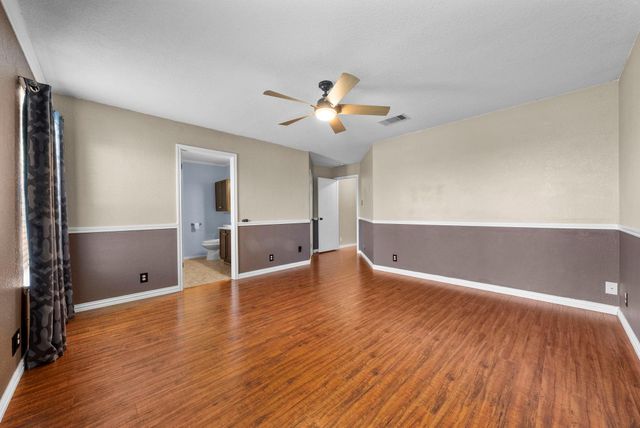 202 Matthew CV, Hutto, TX 78634