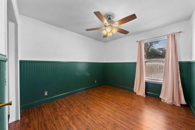 202 Matthew CV, Hutto, TX 78634