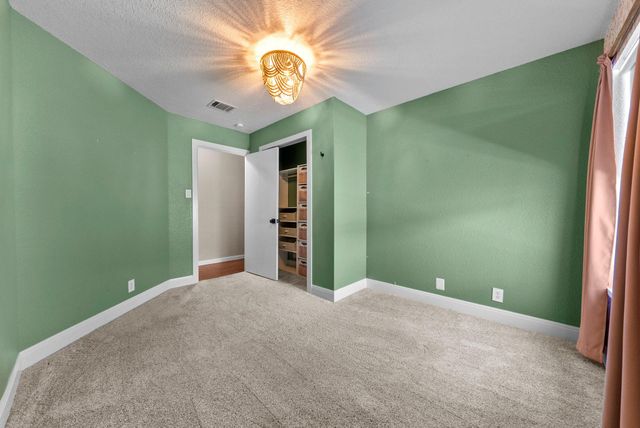 202 Matthew CV, Hutto, TX 78634