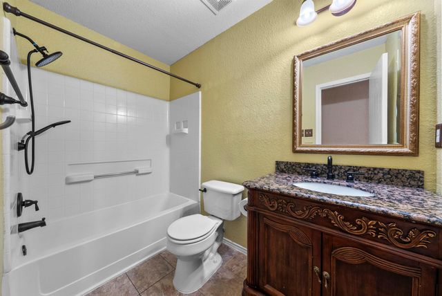 202 Matthew CV, Hutto, TX 78634