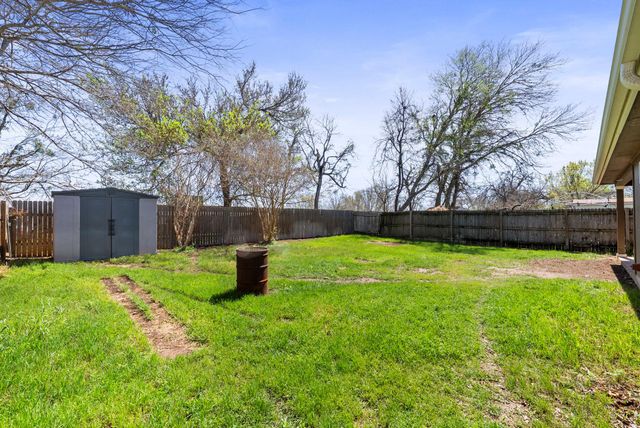 202 Matthew CV, Hutto, TX 78634