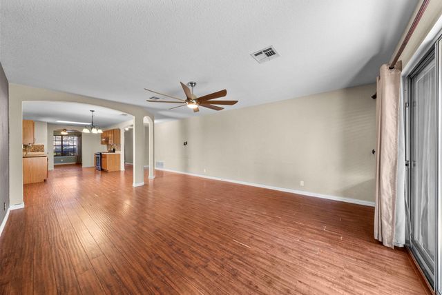 202 Matthew CV, Hutto, TX 78634