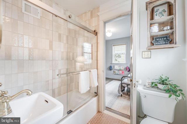 5723 4TH ST S, Arlington, VA 22204