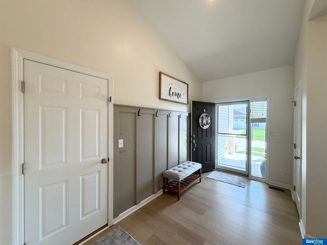 7832 Nicole Lane, Lincoln, NE 68516