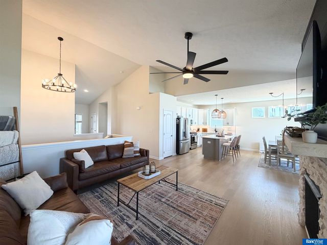 7832 Nicole Lane, Lincoln, NE 68516