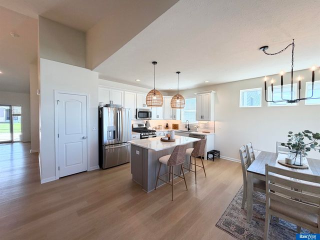 7832 Nicole Lane, Lincoln, NE 68516