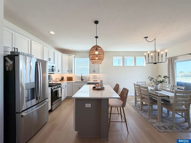 7832 Nicole Lane, Lincoln, NE 68516