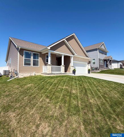 7832 Nicole Lane, Lincoln, NE 68516