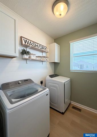 7832 Nicole Lane, Lincoln, NE 68516