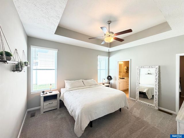 7832 Nicole Lane, Lincoln, NE 68516