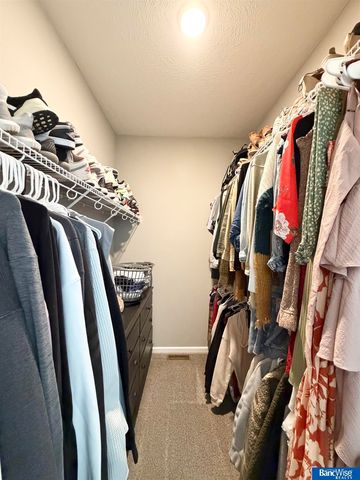 7832 Nicole Lane, Lincoln, NE 68516