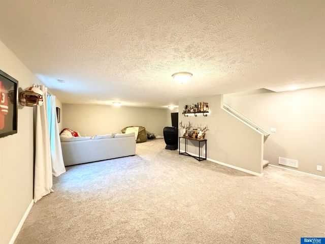 7832 Nicole Lane, Lincoln, NE 68516