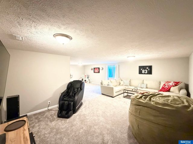 7832 Nicole Lane, Lincoln, NE 68516