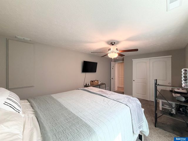 7832 Nicole Lane, Lincoln, NE 68516
