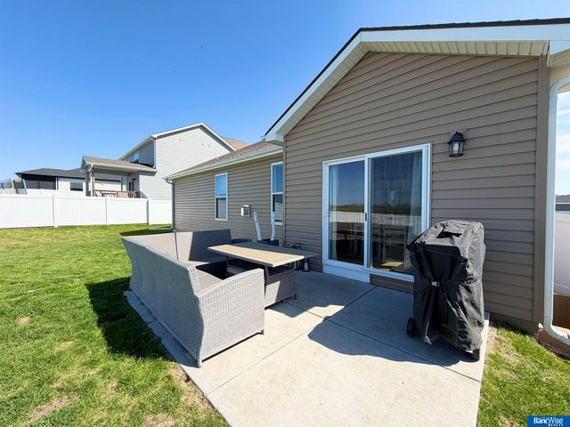 7832 Nicole Lane, Lincoln, NE 68516