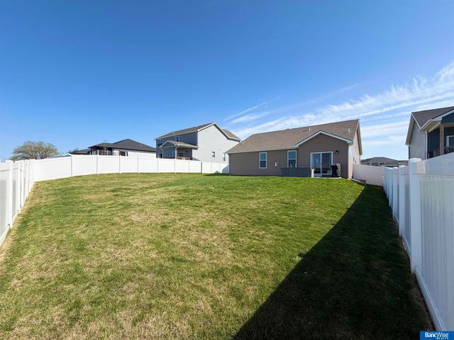7832 Nicole Lane, Lincoln, NE 68516