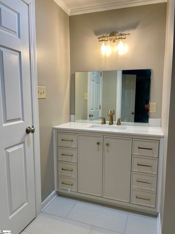 416 S Kentucky Avenue, Chesnee, SC 29323