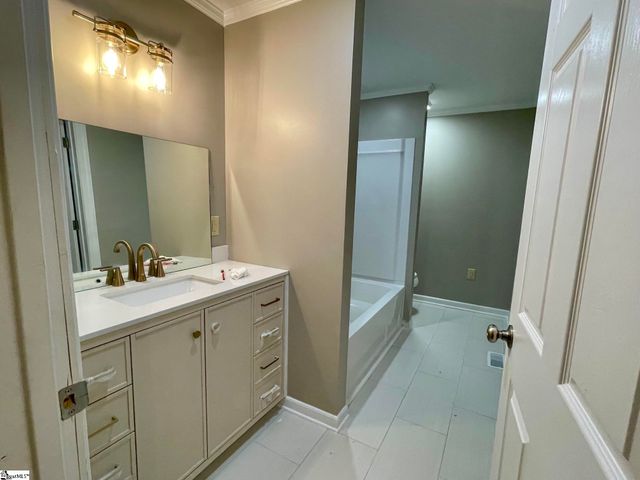 416 S Kentucky Avenue, Chesnee, SC 29323