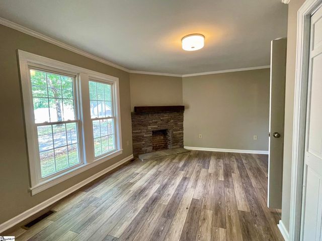 416 S Kentucky Avenue, Chesnee, SC 29323