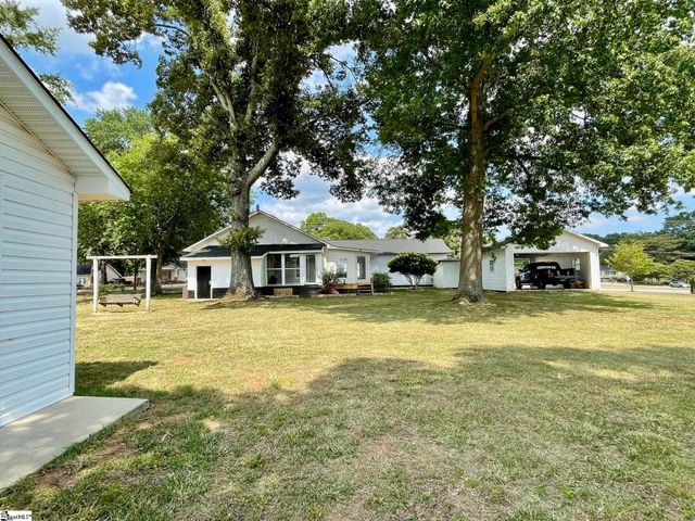 416 S Kentucky Avenue, Chesnee, SC 29323