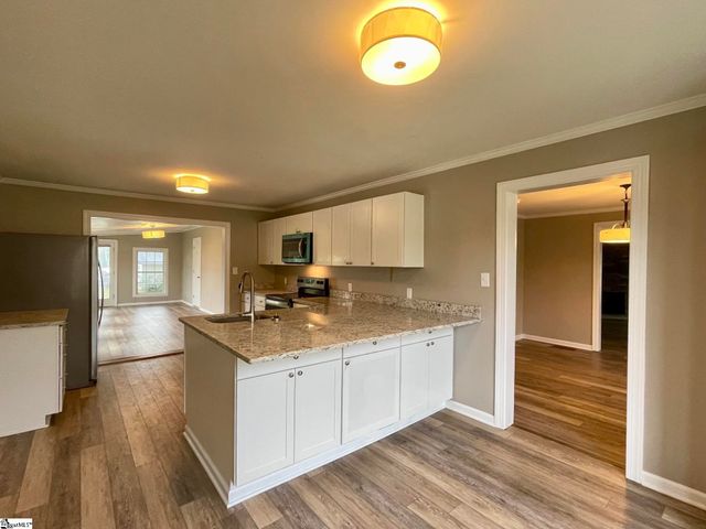 416 S Kentucky Avenue, Chesnee, SC 29323