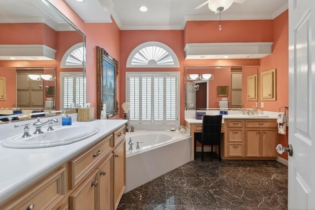 6087 Longmire Trail, Conroe, TX 77304