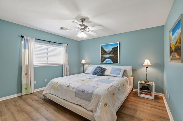 6087 Longmire Trail, Conroe, TX 77304