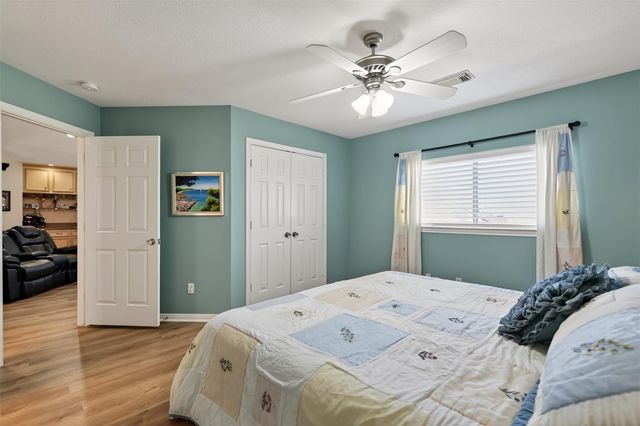 6087 Longmire Trail, Conroe, TX 77304