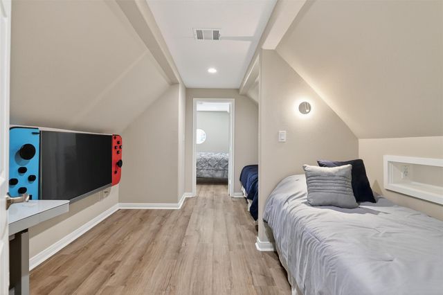 6087 Longmire Trail, Conroe, TX 77304