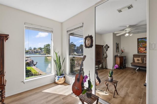 6087 Longmire Trail, Conroe, TX 77304