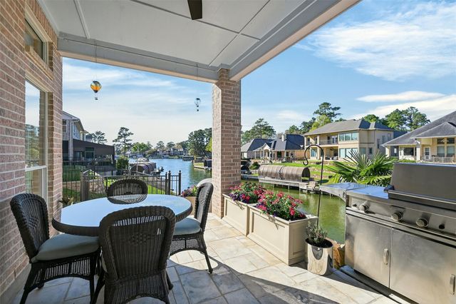 6087 Longmire Trail, Conroe, TX 77304