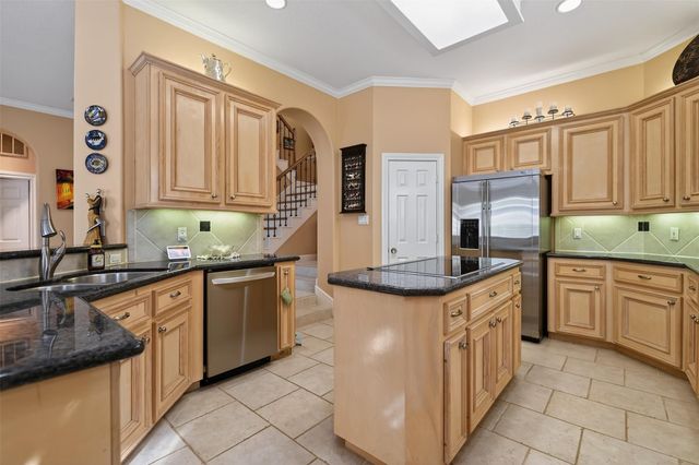 6087 Longmire Trail, Conroe, TX 77304