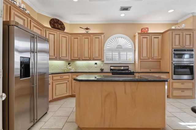 6087 Longmire Trail, Conroe, TX 77304