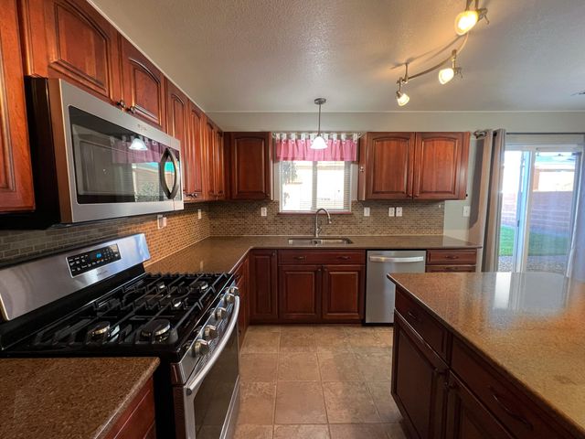 10504 Woodquail Drive NW, Albuquerque, NM 87114