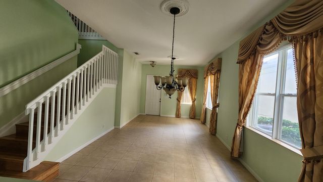 1042 Grove Park Circle, Boynton Beach, FL 33436