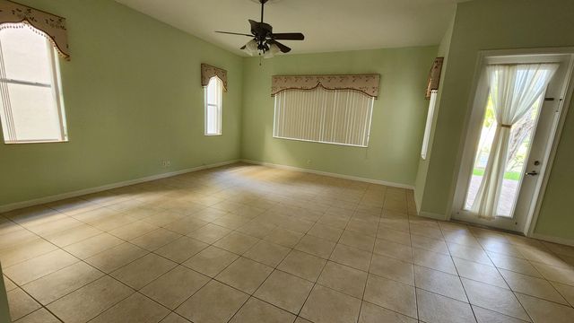 1042 Grove Park Circle, Boynton Beach, FL 33436
