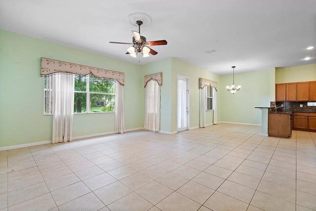 1042 Grove Park Circle, Boynton Beach, FL 33436