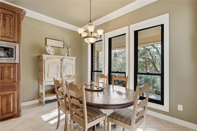 720 Plum Hollow Drive, College Station, TX 77845