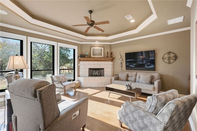 720 Plum Hollow Drive, College Station, TX 77845