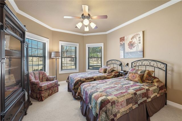 720 Plum Hollow Drive, College Station, TX 77845