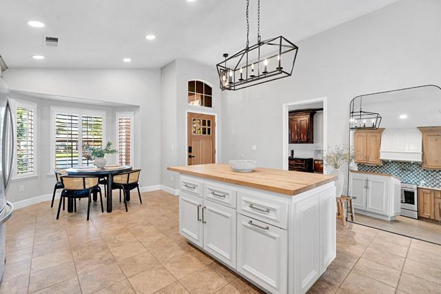 5745 E Florence Avenue, Fresno, CA 93727
