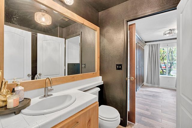 5745 E Florence Avenue, Fresno, CA 93727