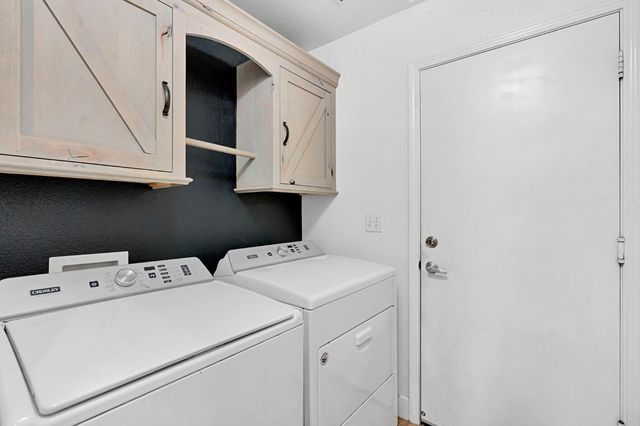 5745 E Florence Avenue, Fresno, CA 93727