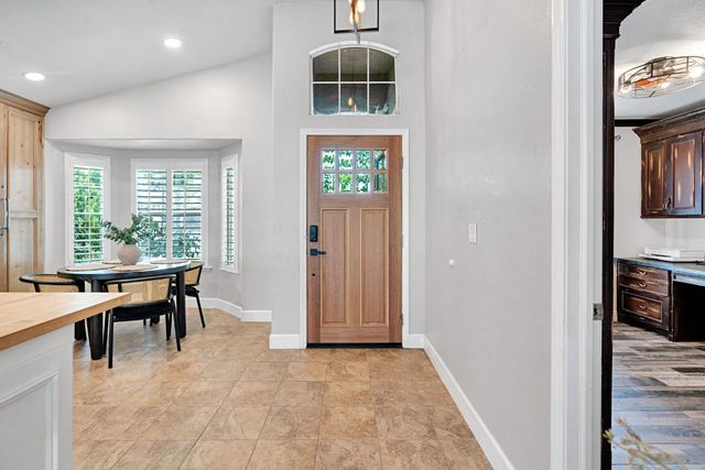 5745 E Florence Avenue, Fresno, CA 93727