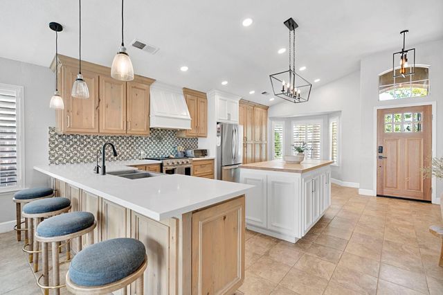 5745 E Florence Avenue, Fresno, CA 93727